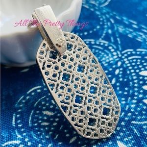 Kendra Scott Inez Long Pendant Necklace silver-toned filigree